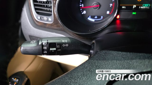 Kia Canival 2020 — photo 33