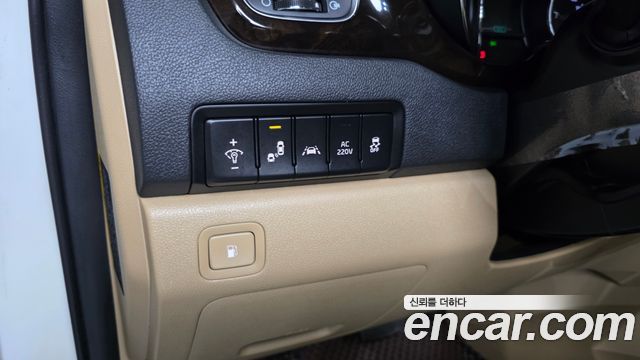 Kia Canival 2020 — photo 35