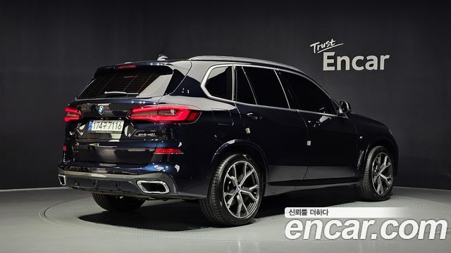 BMW X5 2022 — photo 2