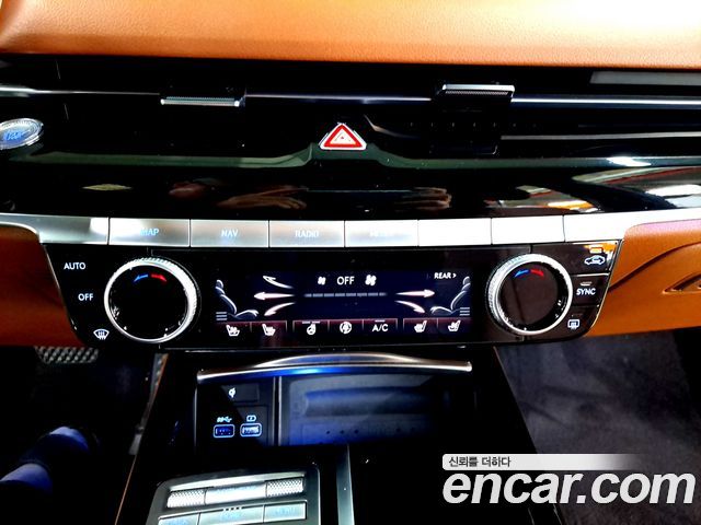 Genesis G80 2022 — photo 16