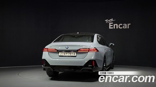 BMW 5-Series 2026 — photo 4