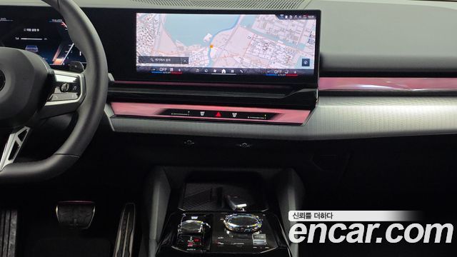 BMW 5-Series 2026 — photo 14