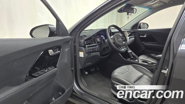 Kia Niro 2022 — photo 13