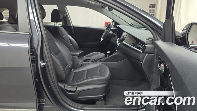 Kia Niro 2022 — photo 16