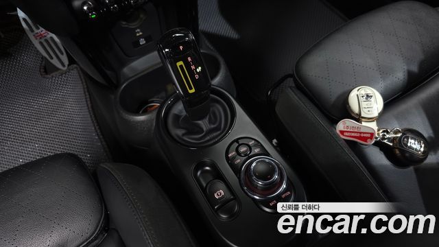 Mini Cooper 2023 — photo 12