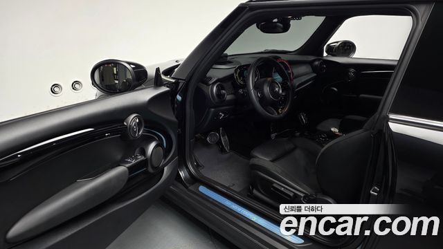 Mini Cooper 2023 — photo 13