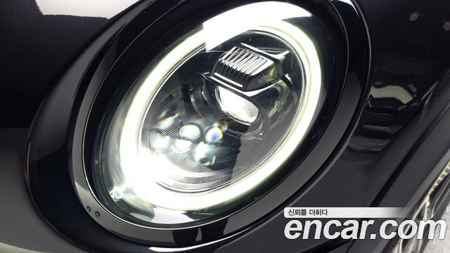 Mini Cooper 2023 — photo 8