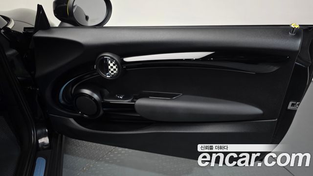 Mini Cooper 2023 — photo 15
