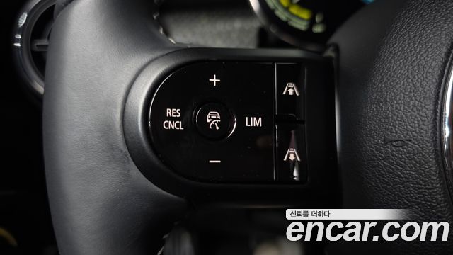 Mini Cooper 2023 — photo 29