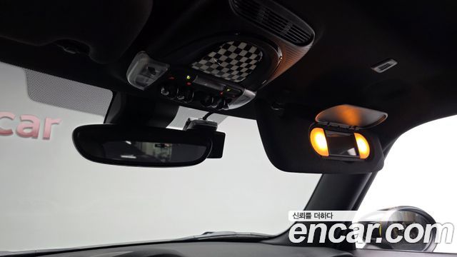 Mini Cooper 2023 — photo 31