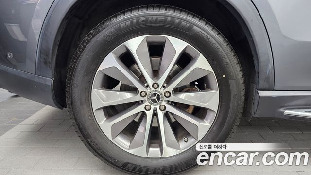 Mercedes-Benz GLE-Class 2022 — photo 5
