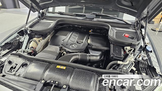 Mercedes-Benz GLE-Class 2022 — photo 6