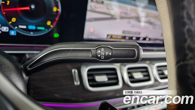 Mercedes-Benz GLE-Class 2022 — photo 9