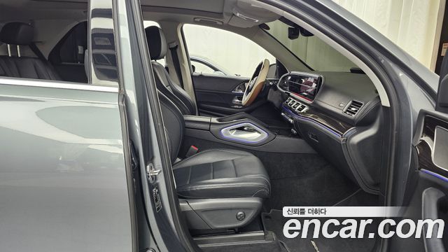 Mercedes-Benz GLE-Class 2022 — photo 11