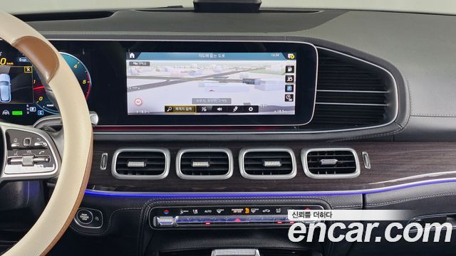 Mercedes-Benz GLE-Class 2022 — photo 14