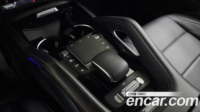 Mercedes-Benz GLE-Class 2022 — photo 16