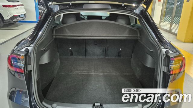 Tesla Model Y 2024 — photo 15
