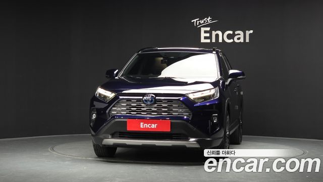 Toyota RAV4 2023 — photo 3