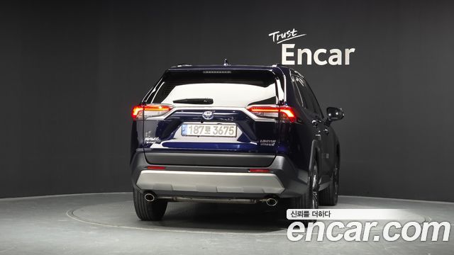 Toyota RAV4 2023 — photo 4