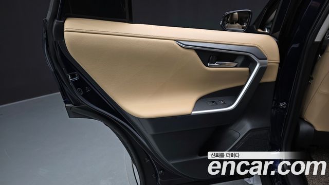 Toyota RAV4 2023 — photo 15