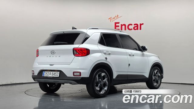 Hyundai Venue 2025 — photo 2