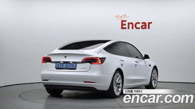 Tesla Model 3 2022 — photo 2