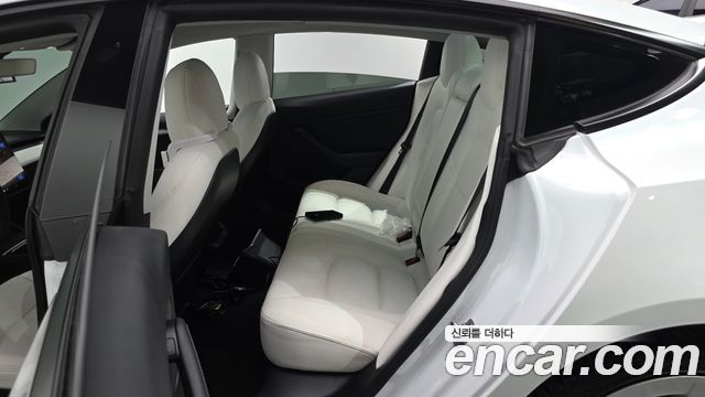 Tesla Model 3 2022 — photo 18