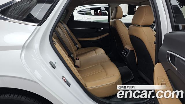 Hyundai Sonata 2021 — photo 18