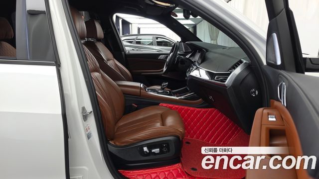BMW X7 2020 — photo 17