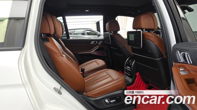 BMW X7 2020 — photo 18