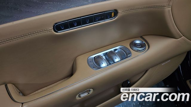 Genesis G90 2022 — photo 25