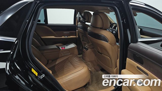 Genesis G90 2022 — photo 16