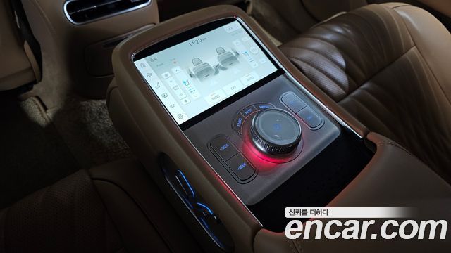 Genesis G90 2022 — photo 28