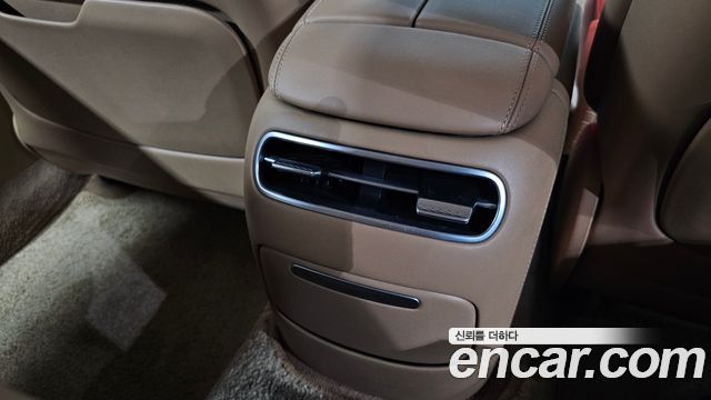 Genesis G90 2022 — photo 32