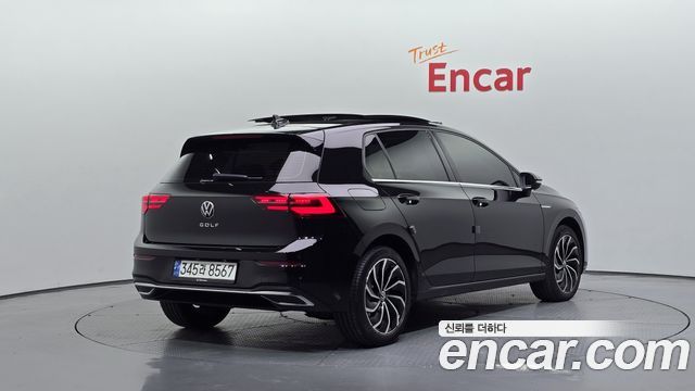 Volkswagen Golf 2023 — photo 2