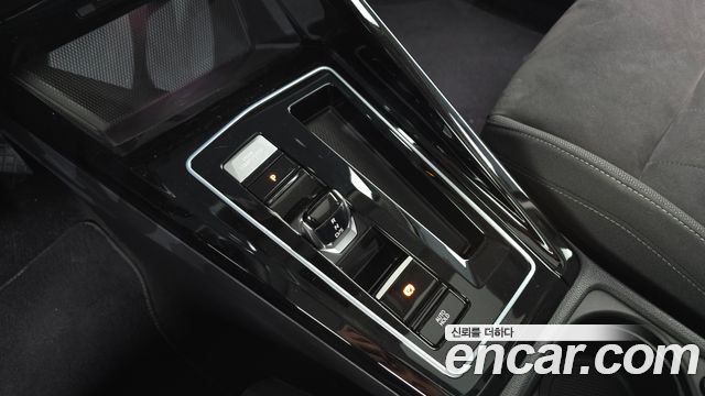Volkswagen Golf 2023 — photo 12