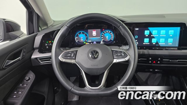 Volkswagen Golf 2023 — photo 19