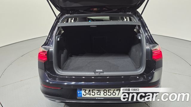 Volkswagen Golf 2023 — photo 24