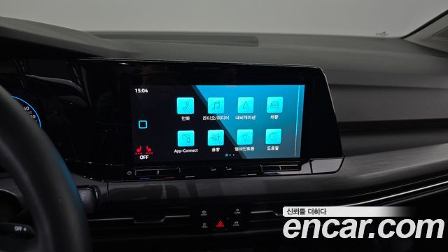 Volkswagen Golf 2023 — photo 33