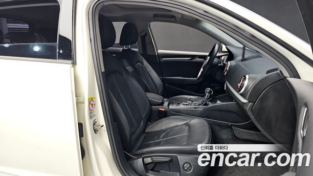 Audi A3 2015 — photo 11