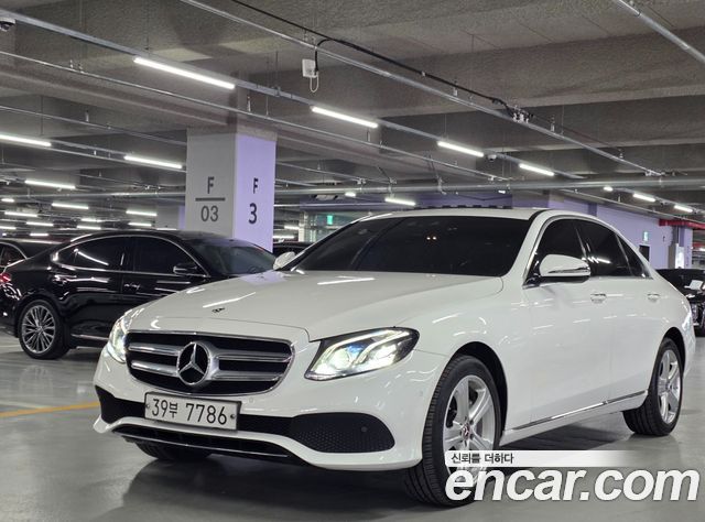 Mercedes-Benz E-Class 2017 — photo 1