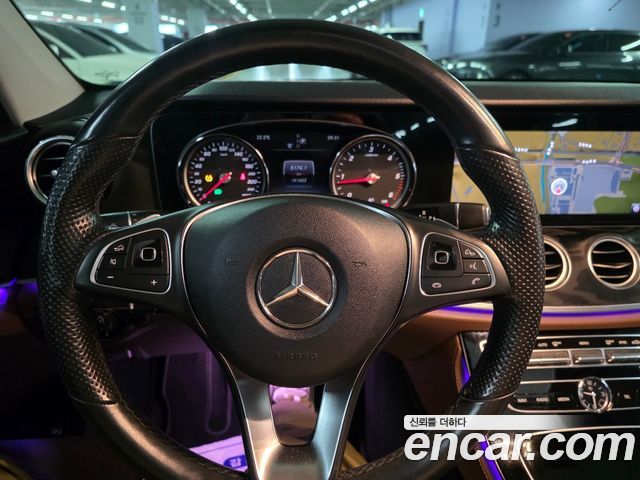 Mercedes-Benz E-Class 2017 — photo 9
