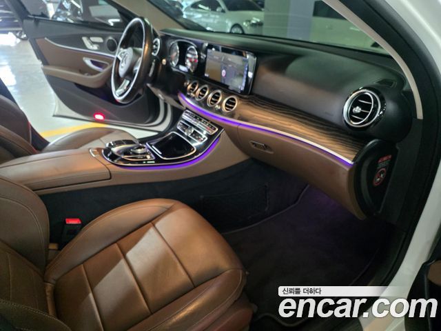 Mercedes-Benz E-Class 2017 — photo 17