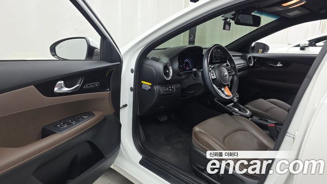 Kia K3 2021 — photo 10