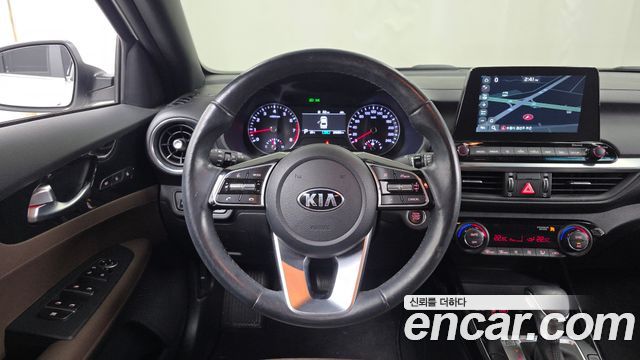 Kia K3 2021 — photo 13