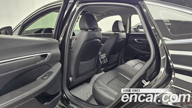 Hyundai Sonata 2022 — photo 18
