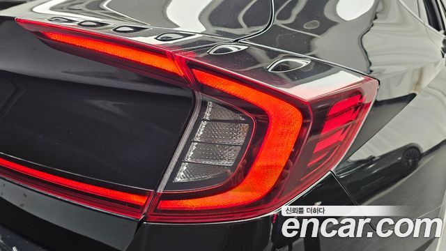 Hyundai Sonata 2022 — photo 9