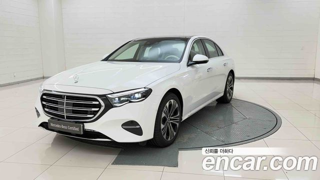 Mercedes-Benz E-Class 2026 — photo 2