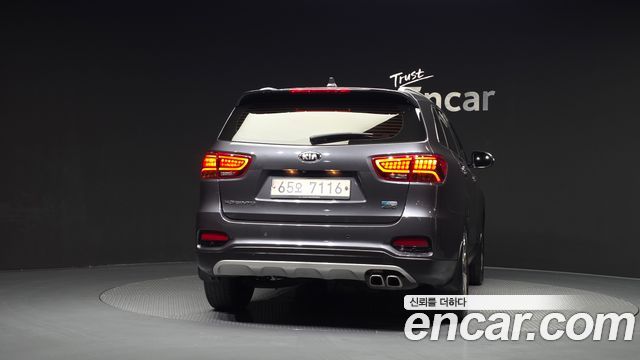 Kia Sorento 2018 — photo 4