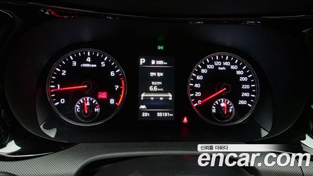 Kia K5 2022 — photo 11